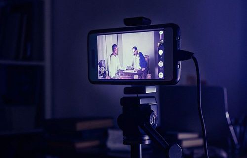 Live Streaming in Self-recording Studio Drop Wien