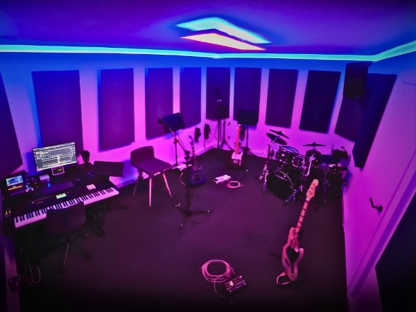 Customizable ambience inside Drop Studios